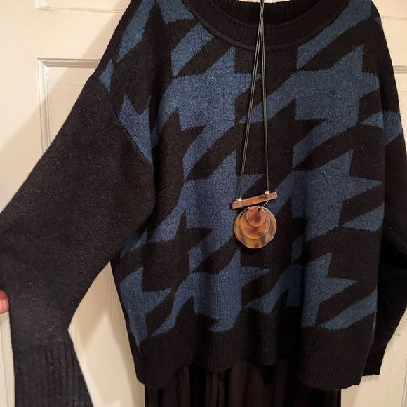 Evri Houndstooth Plus Size Sweater Sz 1X - Picture 3 of 6